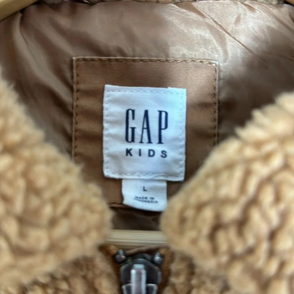 GAP Kids Large Camel Color Sherpa Style Zip Up Jacket
